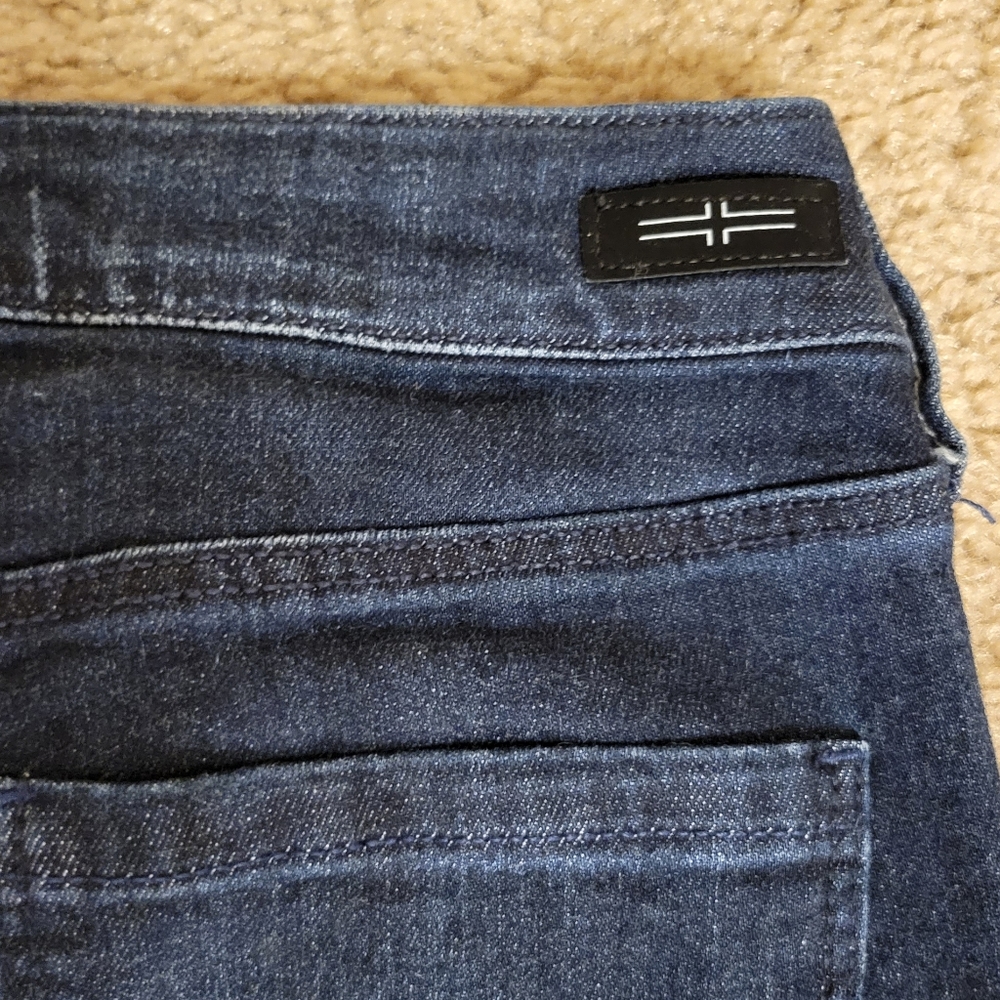 🛍5 for $25/ Liverpool "The Capri" - Picture 3 of 4